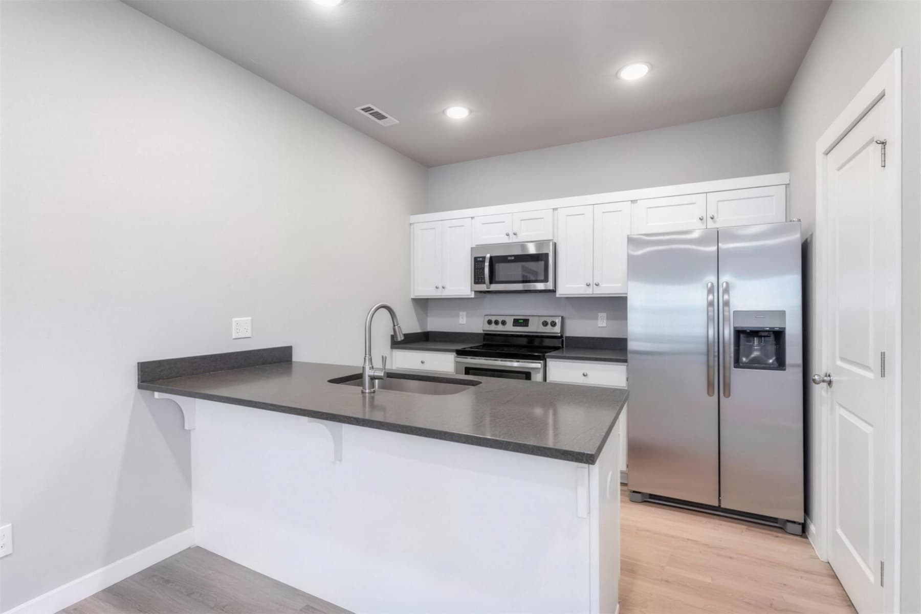 Kitchen island with quartz counters